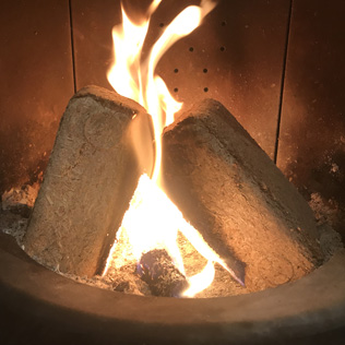 Briquettes de bois compressé — palette