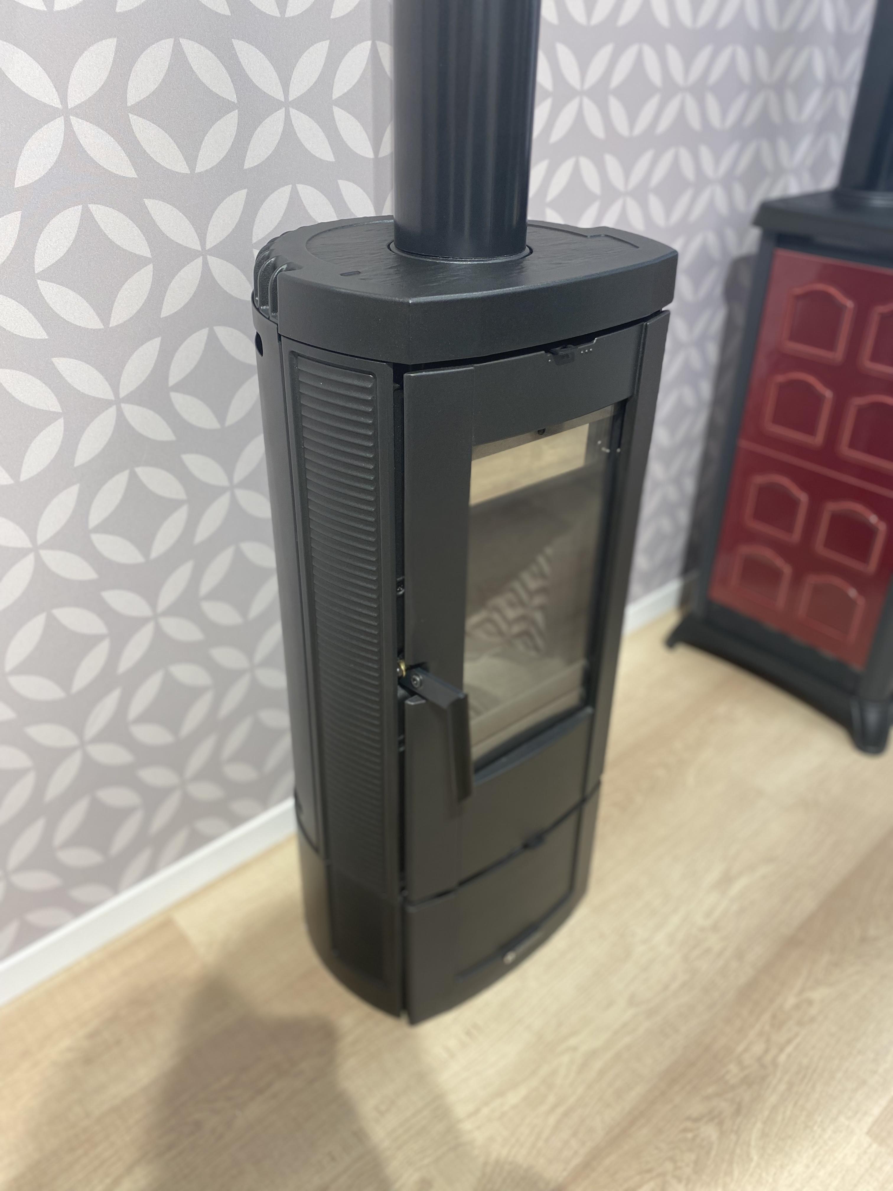Poêle à bois en fonte - NORDICA Candy Lean 6.6 kW